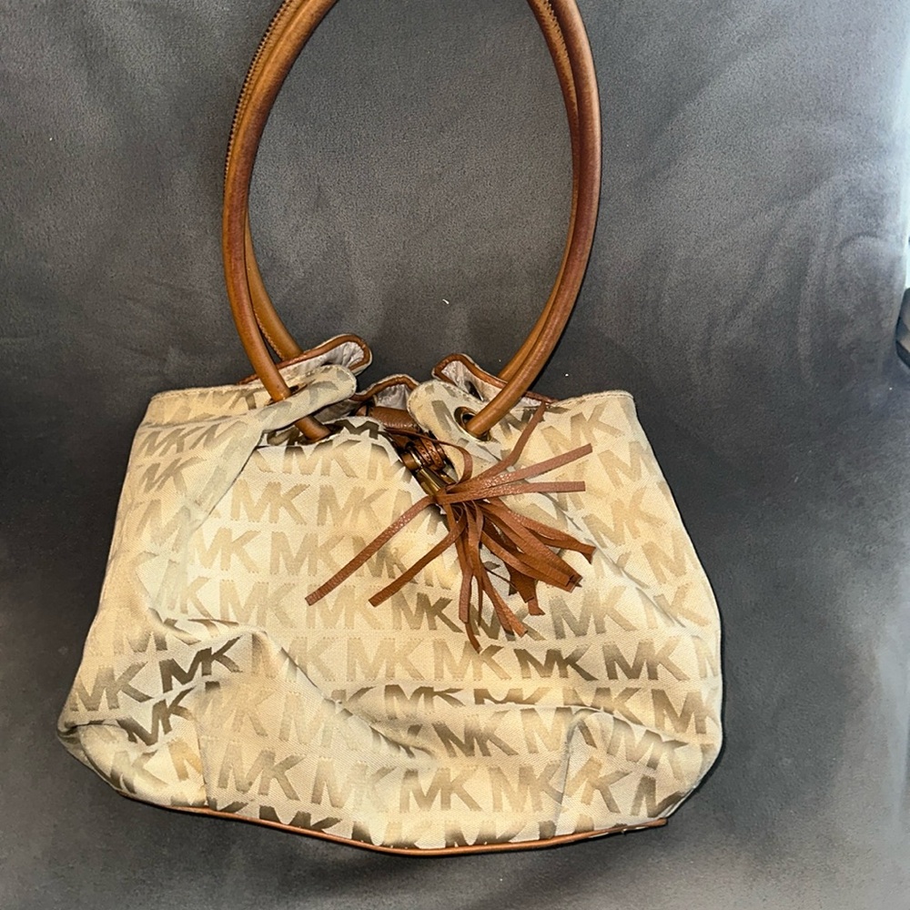 Michael Kors shoulder bag in good condition